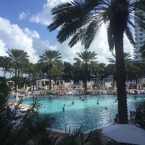 Meet your Posher, Carolina